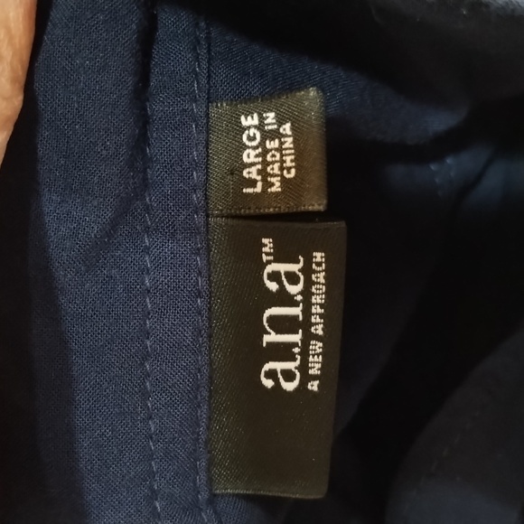 a.n.a. navy blue button down w/waist tie and pockets collared blouse siz… - Picture 3 of 5